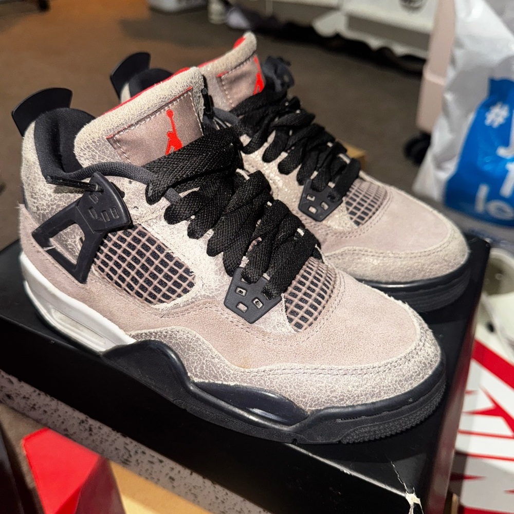 Air Jordan 4 Retro GS 'Taupe Haze'